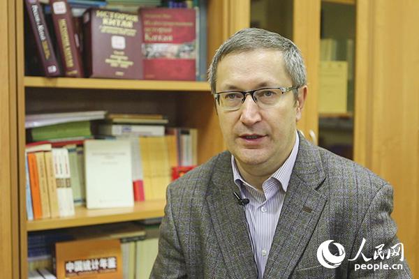 俄羅斯莫斯科國立大學亞非學院副院長安德烈·卡爾涅耶夫接受人民網(wǎng)專訪(人民網(wǎng)記者 屈海齊 攝)