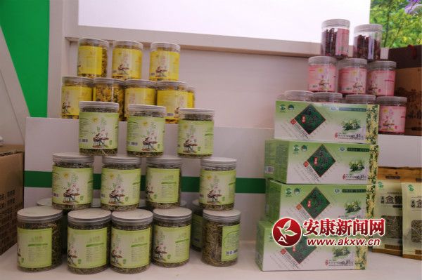 hꎸʳƷ“”ɞ鱊οُ͓“c”        z_meitu_17.jpg