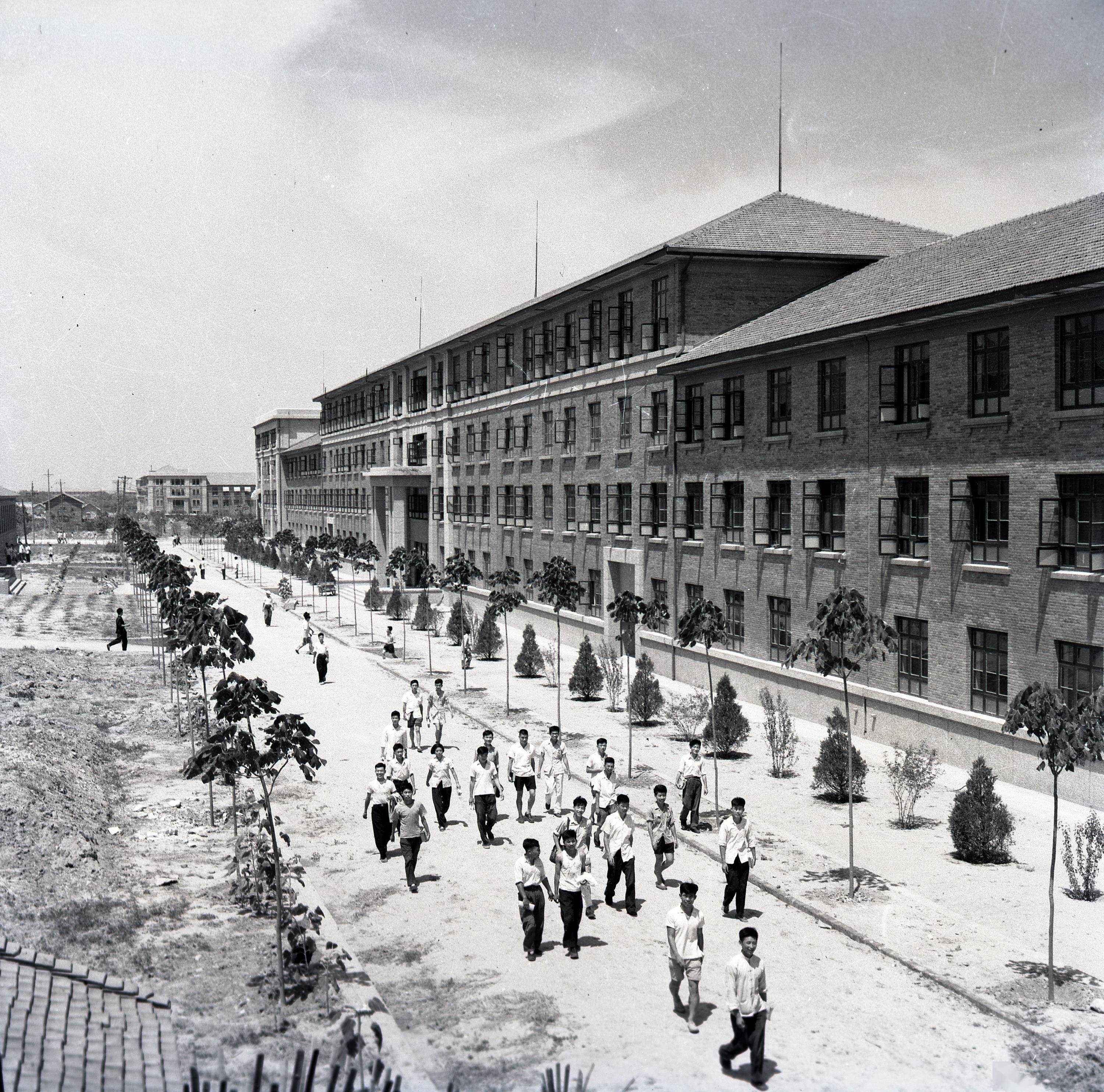 1959年拍攝的西遷后的交通大學(xué)校園一景（資料照片）。