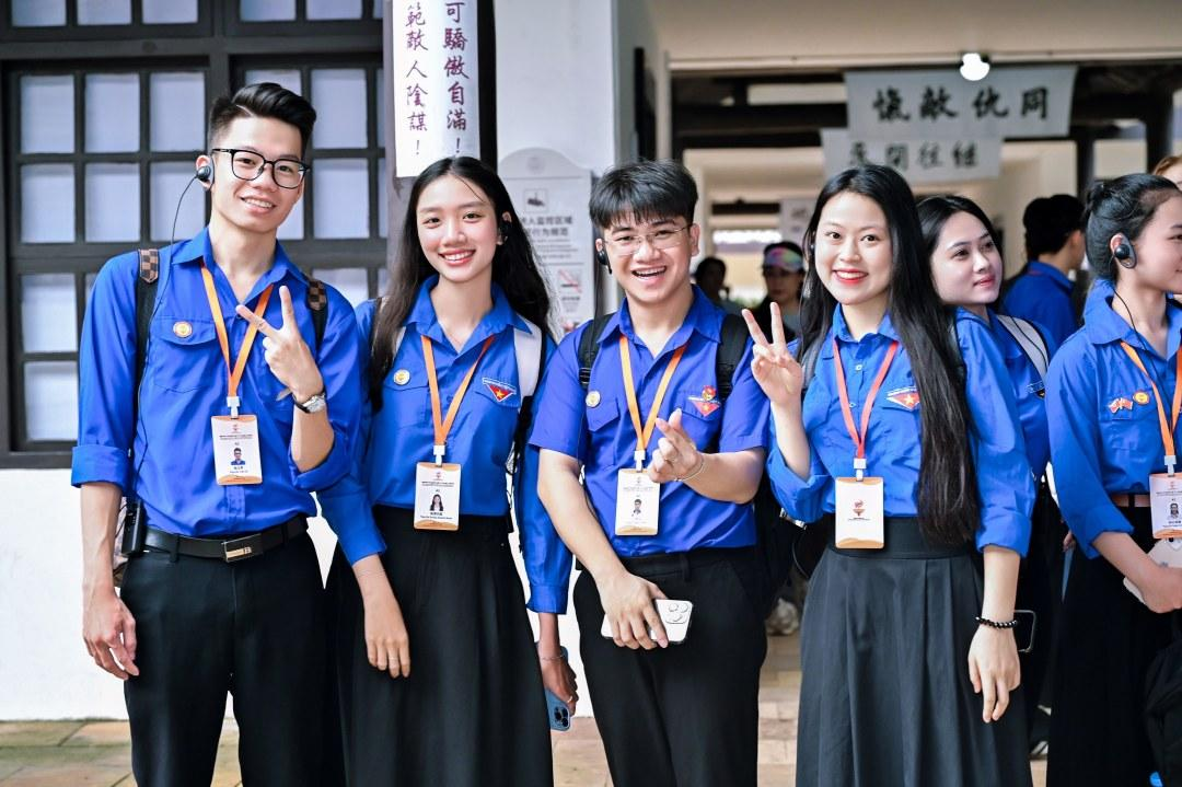 200名來自越南胡志明共青團(tuán)中央的青少年代表齊聚廣州開啟“紅色研學(xué)之旅”。